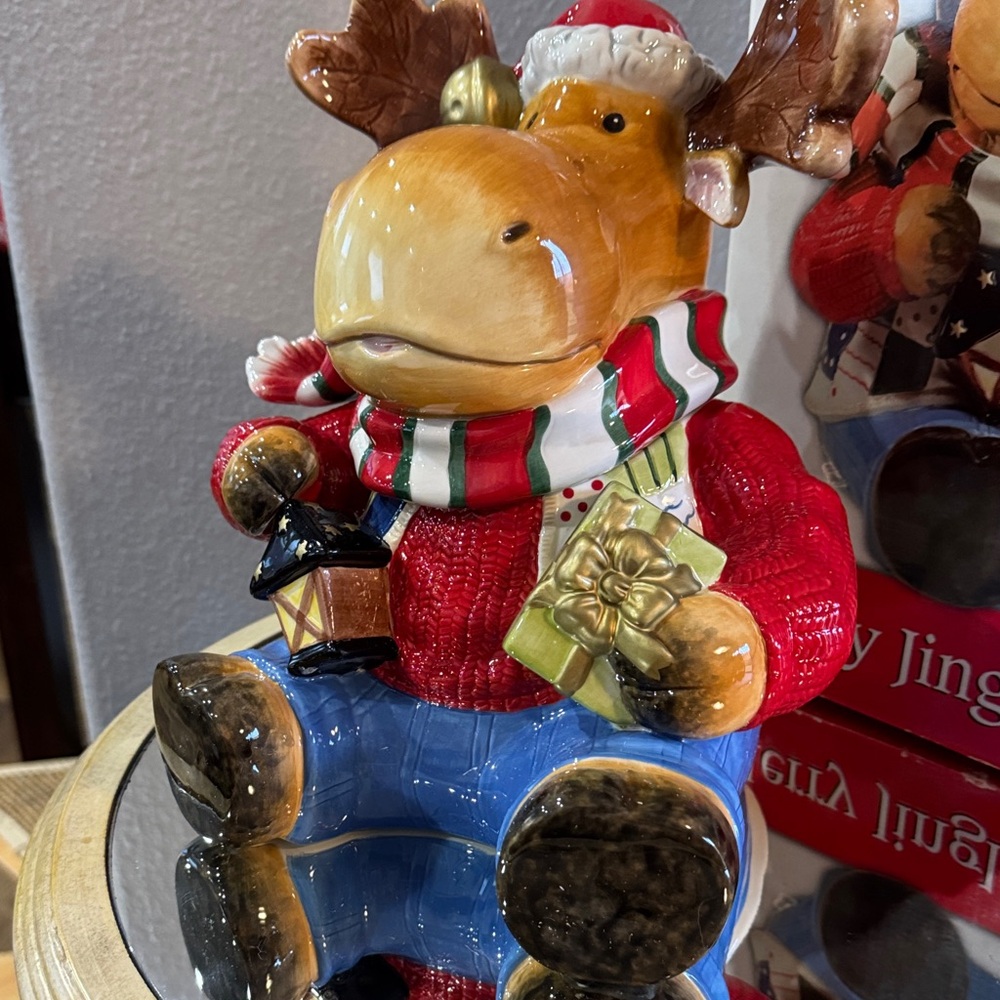 Fitz and Floyd Festive Moose Cookie Jar - Picture 4 of 8